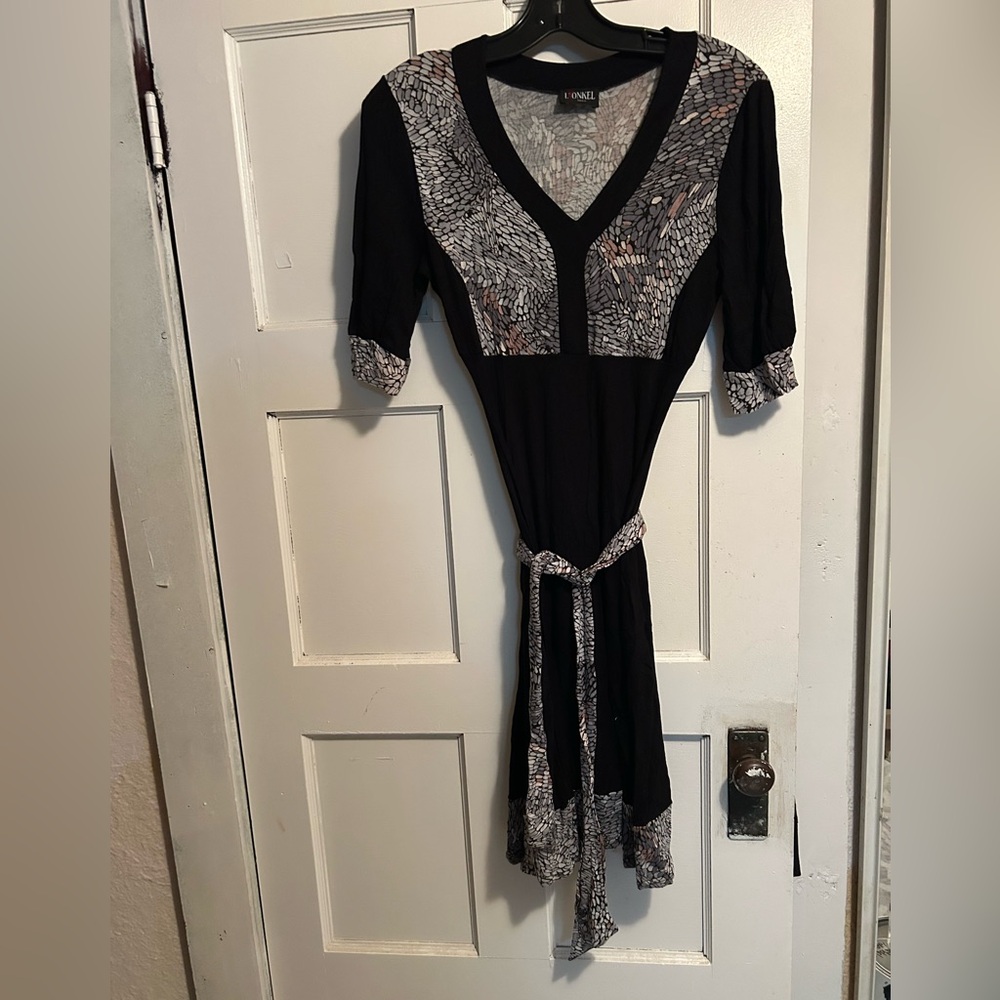 Elegant Black and Gray Long Sleeve Dress